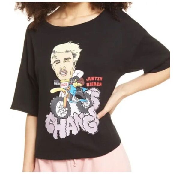 3/$20⭐ BP Bieber Crop Graphic Tee NEW - Picture 1 of 7